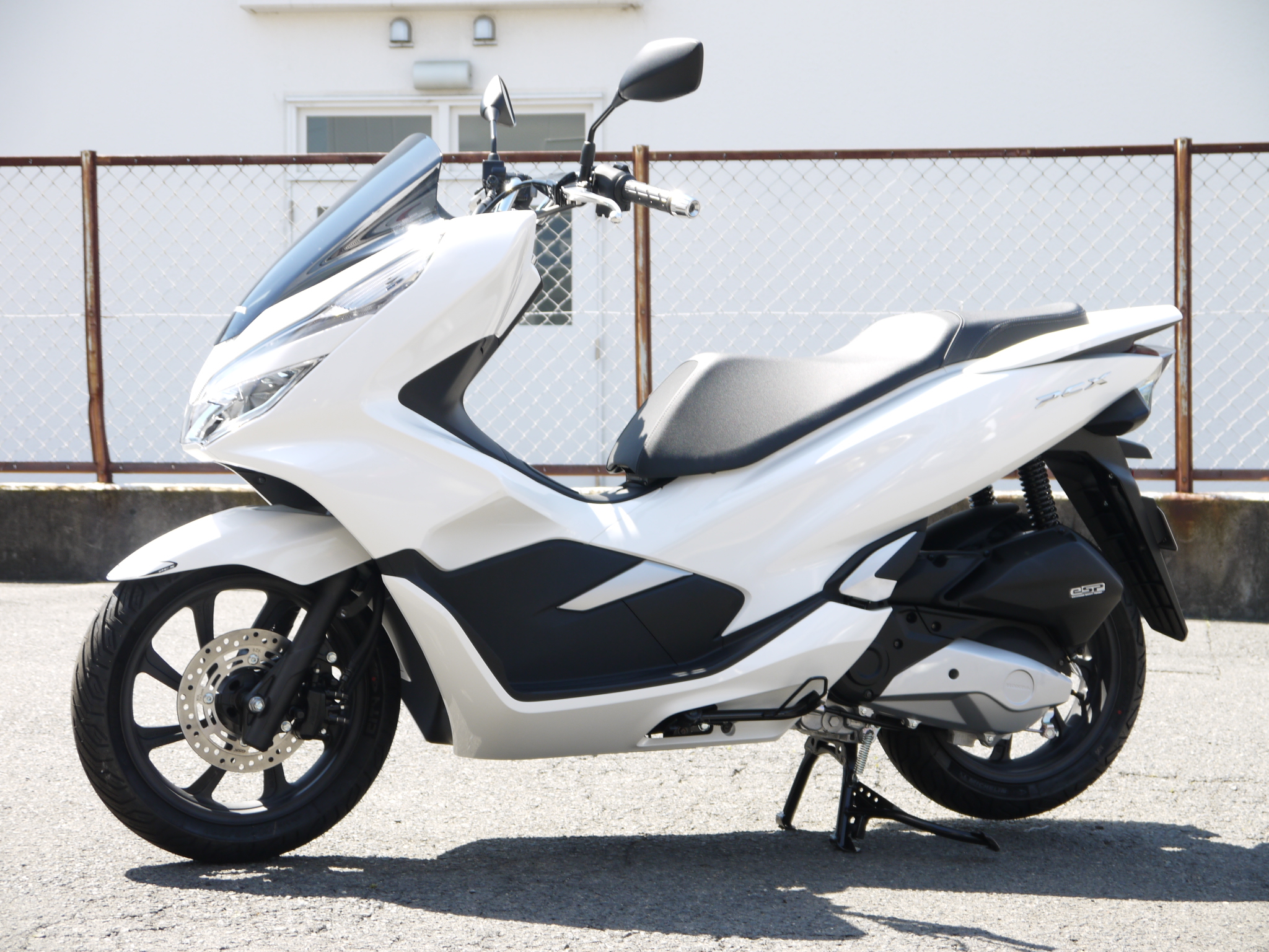 pcx125初期 不動 レストアベース 思いがけなかっ