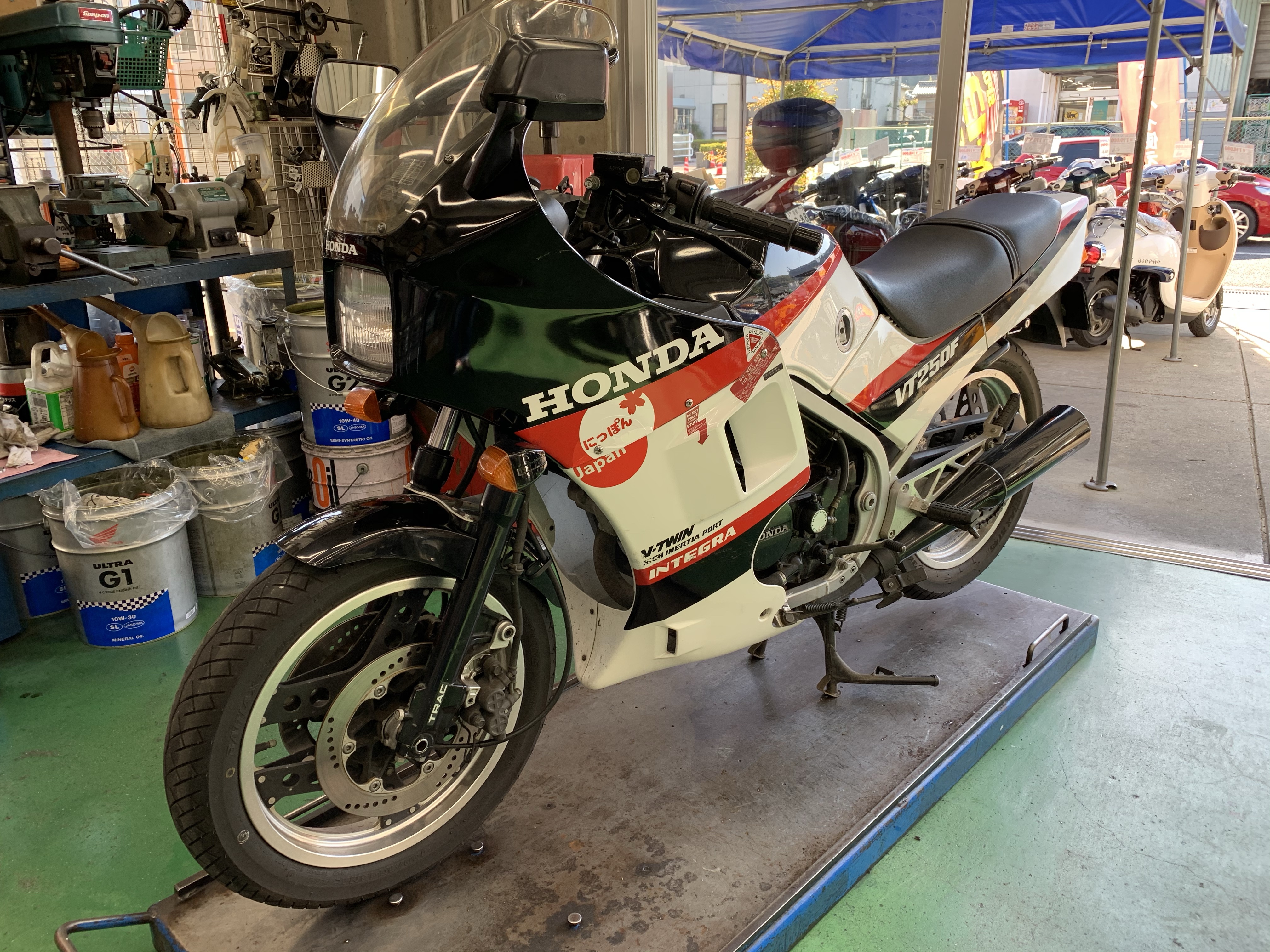 vt250f vt250z mc08 三段シート vt 三段 vt250fe 新品 VT250FE VT250Z MC08用 三段シート チョビ三段 35cm シート vt250