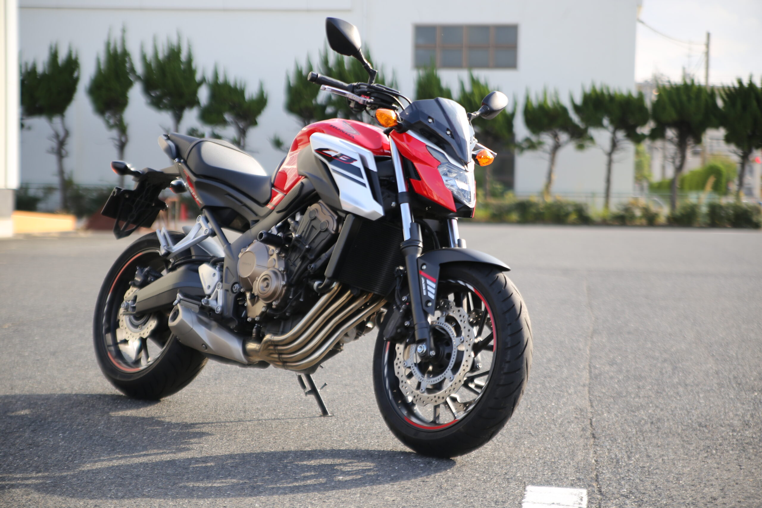 格安業販価格 CB650カスタム(美車) 低走行(4000キロ)値下げ不可 投稿詳細